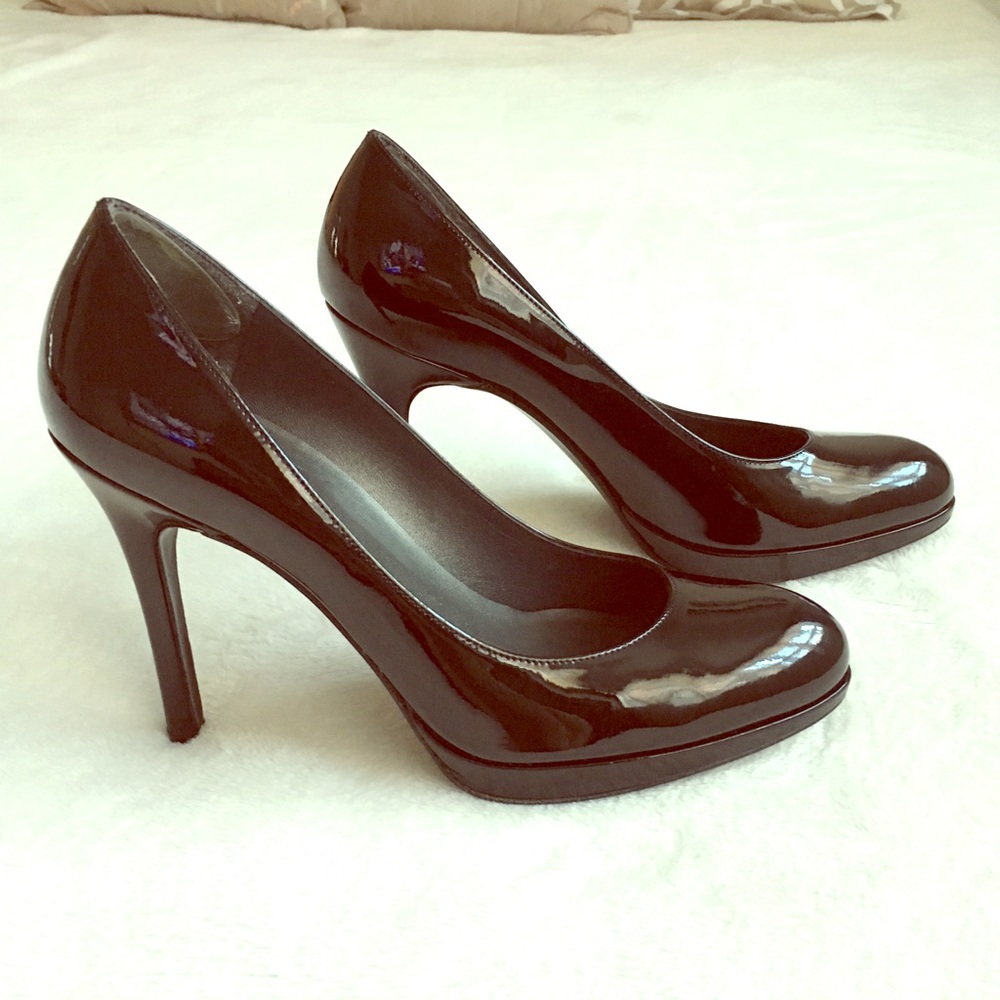 ‼️ SOLD‼️ Stuart Weitzman patent leather pumps